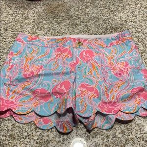 Lilly Pulitzer buttercup shorts! Size 4!